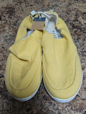 Vionic Yellow Canvas Slip-On Sneakers for Women